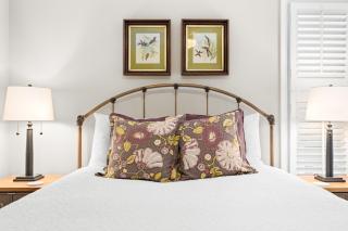 Admirals Retreat - Dock Pickleball & Firepit - 2