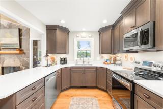 Admirals Retreat - Dock Pickleball & Firepit - 4