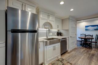 Elderberry Lane 3 - 4