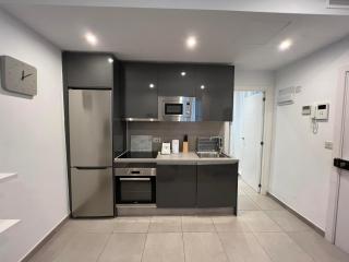 Charming 1BR Apartment with Rooftop Terrace in the Heart of the City - 2