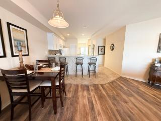 Sunshine&Shoreline-LakefrontDog Days Condo 3BD2BA - 4