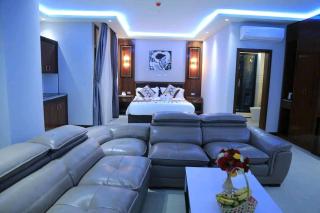 Lake Avenue Hotel - 7