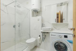 Dilek's Sea View Apartment - 9