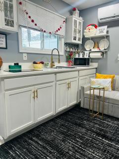 Fancy Studio Private Entrance - 7