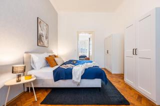 Prague Days - Riverside Two-Bedroom Apartment with Workspace in New Town - 6