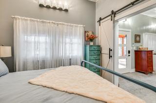 4 Mi to Mammoth Cave Hand-Built Cabin on 70 Acres - 1