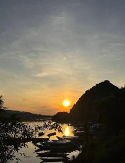 Sunrise Horizon Retreat - 0