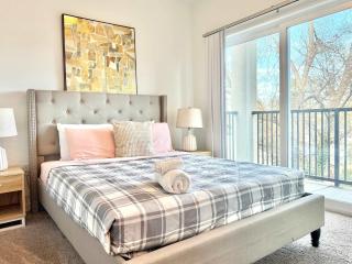 Luxury 1B1B with Balcony Downtown 542Blvd208 - 8