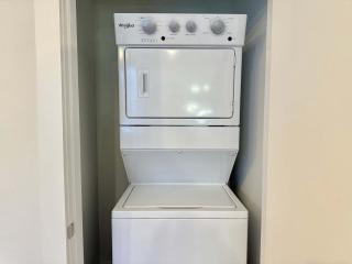 Luxury 1B1B with Balcony Downtown 542Blvd - 2