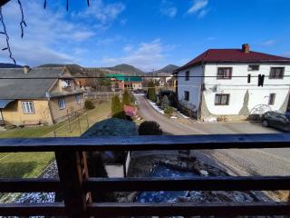 Апартаменти У Кузьмича чотирикімнатні - 0