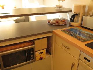 Appartement T2 Climatise avec Loggia à La Favière, Proche Plages et Commerces, Parking Inclus - FR-1-610-2 - 3