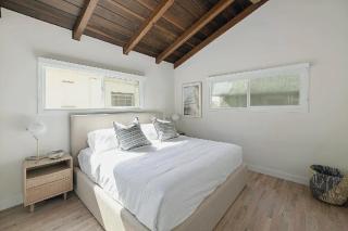 Charming Two Bedroom Walk Street Cottage Steps from the Beach - 4