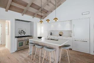 Charming Two Bedroom Walk Street Cottage Steps from the Beach - 1