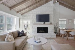 Charming Two Bedroom Walk Street Cottage Steps from the Beach - Hermosa Beach - 6