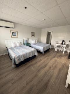 The Grand Beach Inn - 7