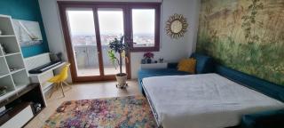 Central SkyView Apartment - 1