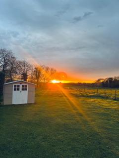 Maison rénovée et prairie à disposition - 7