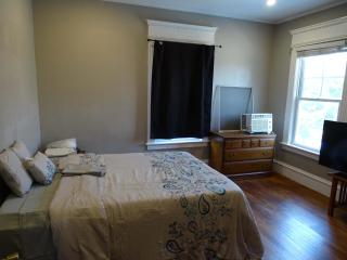 Spacious Home in Framingham MA - Framingham - 3