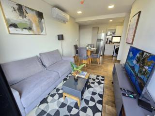 Lujoso Departamento en las Lomas - 0