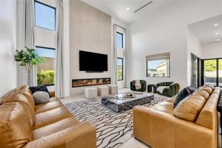 Luxury Lounge - 5BR Pool&Spa Sauna Firepit - 3