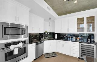 Expansive Two Bedroom Loft Style Residence with Panoramic Strip Views - 3