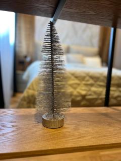 MODERN MOUNTAIN II - 1