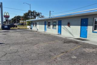 Base Motel By OYO South Tampa - 9