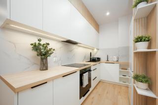 Kopernika Elegant 2BR Apartment with Balcony - 5