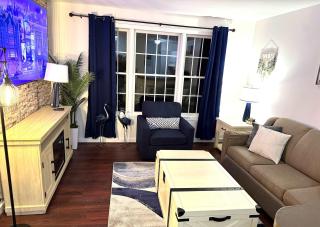 Mountain Getaway Suite Ski OnOff Jiminy Peak - Fully Redone Decor - 0