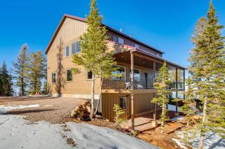 2 Mi to Brian Head Resort Family Gem with Mtn Views - 0