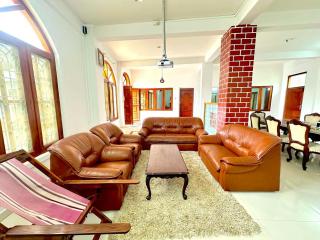 The 77 Estate Stay - 3