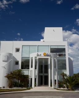 Hotel Las Olas Resort - 6