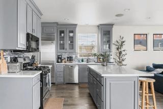 Bright Three Bedroom Venice Beach Home with Private Outdoor Patio - 3