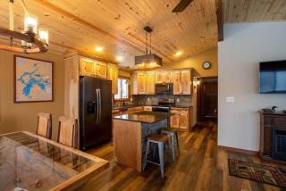 Paddler's Paradise 4 Bedroom Cabin with Direct Trail Access! - 9