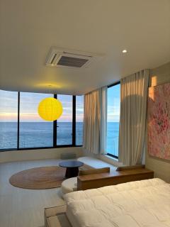 PORTRAIT Bangsaen - Private Serviced Seaview Pool Villa - 6