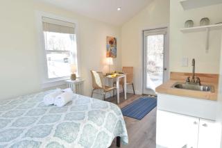 4 Min Drive to Bayside Beaches - 4