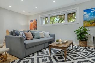 Cozy and Welcoming 2BR Basement Suite In The Heart of Calgary - 0