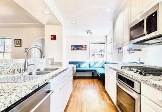 Stylish Three Bedroom Oceanview Residence Near Venice Boardwalk - 1