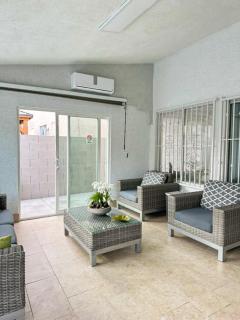 3BR - 3BA w Pool & BBQ -15 Mins to Strip & Airport - 4