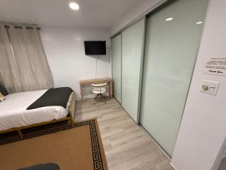 Bel Air Very Private and Comfy Home with Jacuzzi - 8