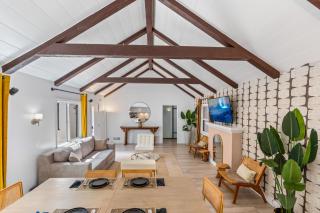 Bel Air Very Private and Comfy Home with Jacuzzi - 8