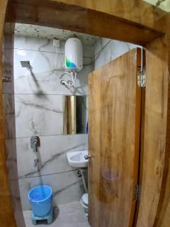 ShivAOM Family Homestay - 3