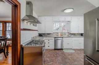 Brick River Escape 1909 Historic Home - 8