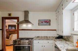 Brick River Escape 1909 Historic Home - 6