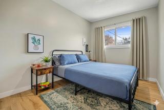 Comfy, Cozy, Central Calgary, 2BR and 1BTH - 7