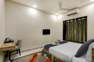 Super Townhouse OAK Shubhham Regency - 3