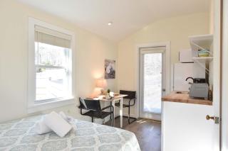 Dreamy Cottage for Two Close to Beaches - 6