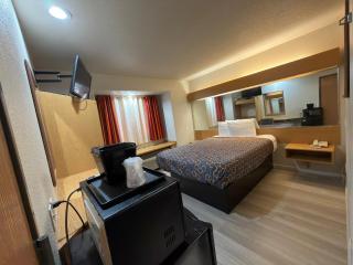 Americas Best Value Inn and Suites Ada - 4