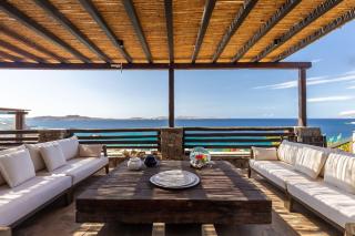 Villa Macaro with Direct Beach Access - 3