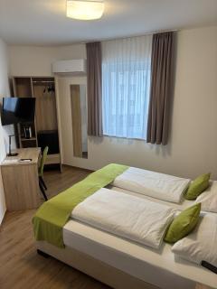 Hotel Garni Ilys Inn - 2